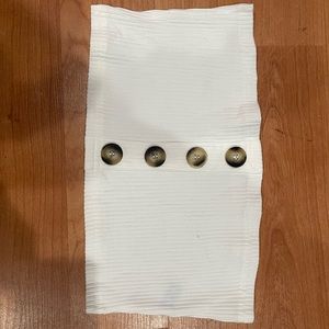 Tube top with buttons
